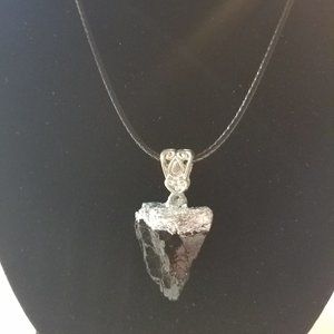 BEAUTIFUL Natural cut black tourmaline pendant necklace